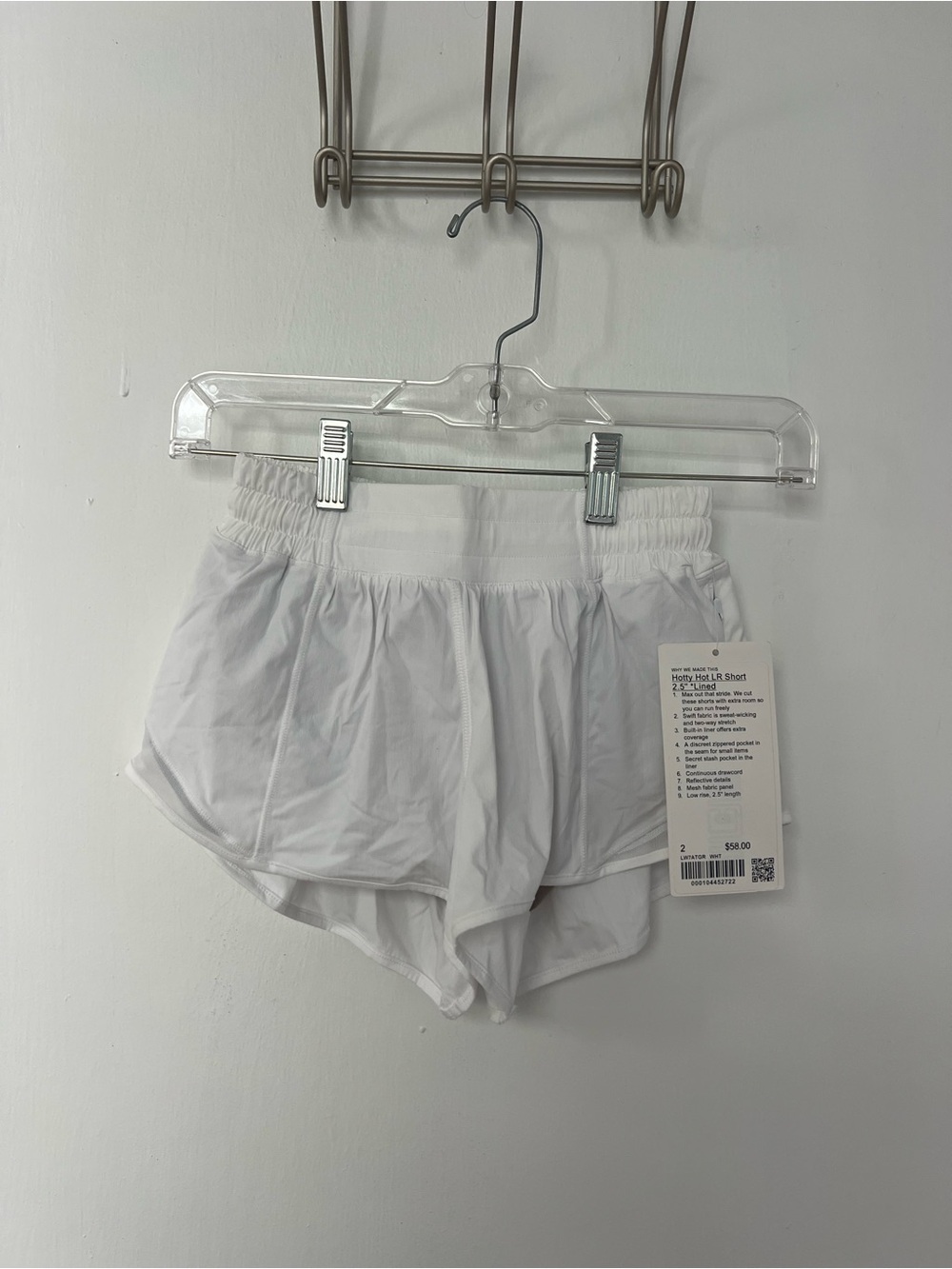 lululemon athletica White Hotty Hot LR Short 2.5" *Lined
